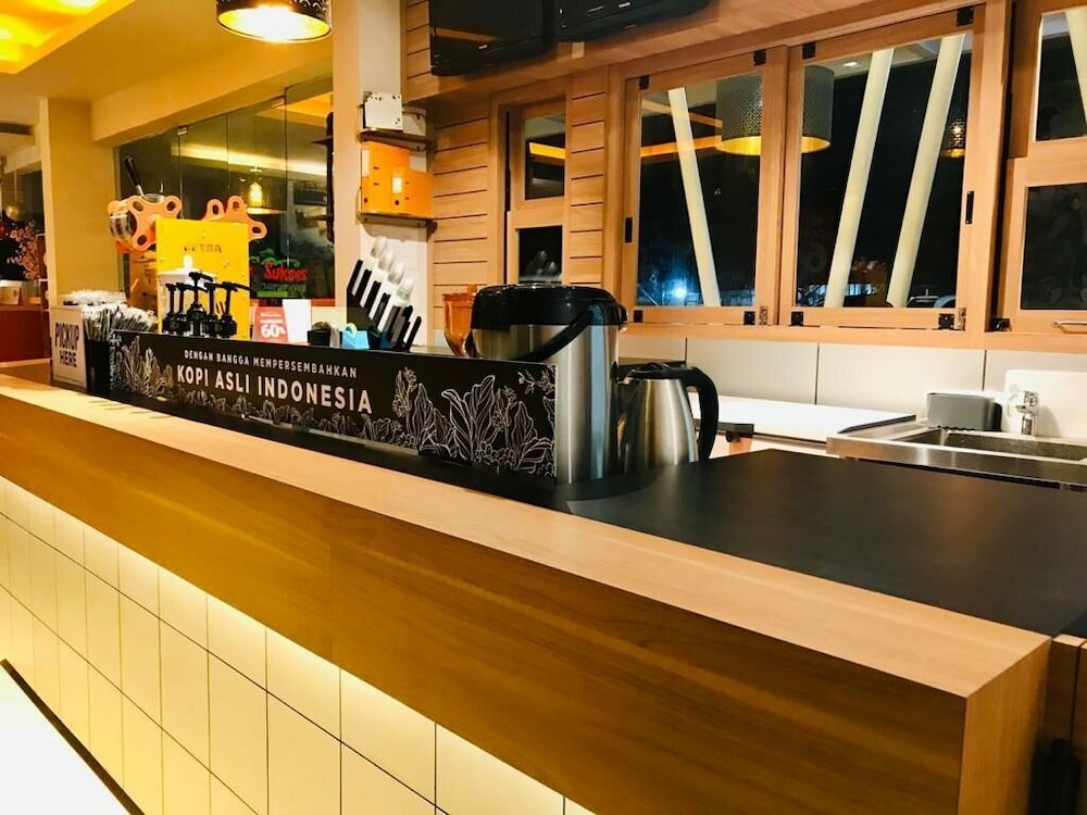 Фото Avira Hotel Makassar