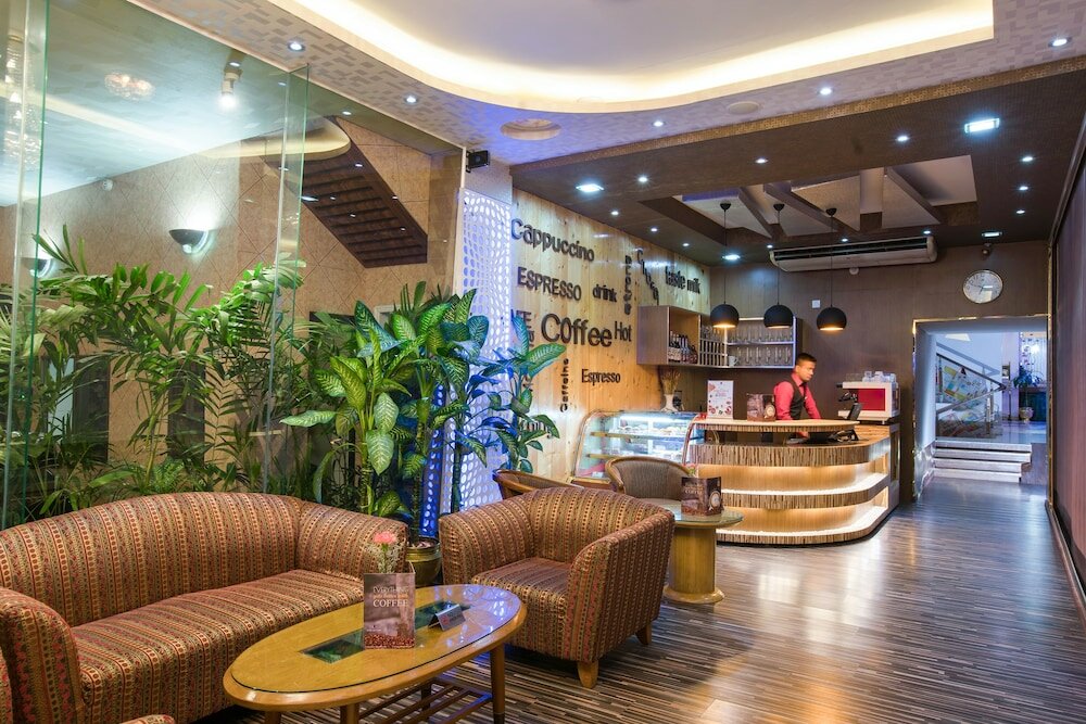 Фото Lake Castle