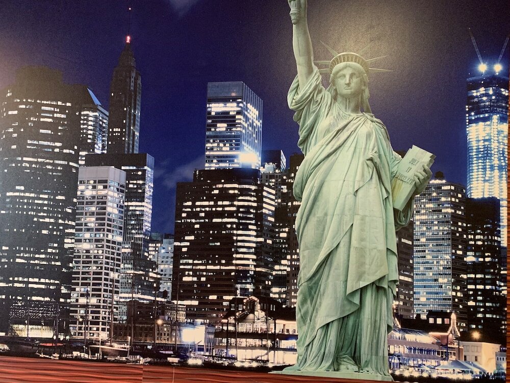 Фото Red Carpet Inn Elmwood Park