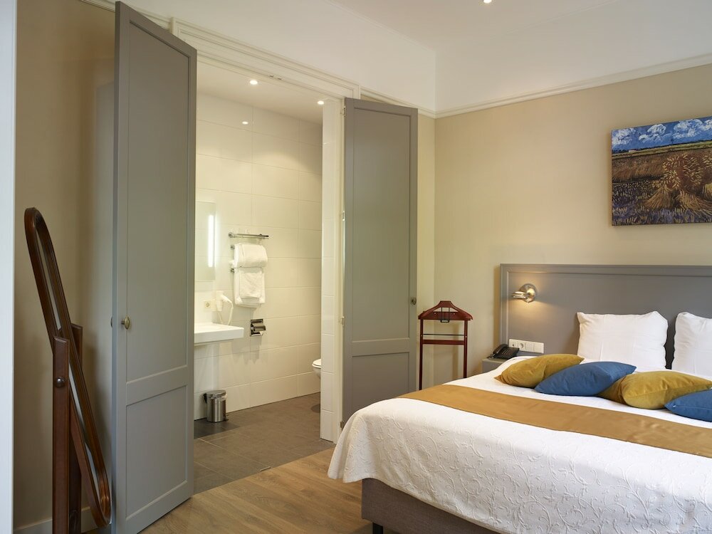 Фото Hotel Mastbosch Breda