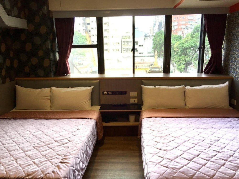 Фото отеля 2