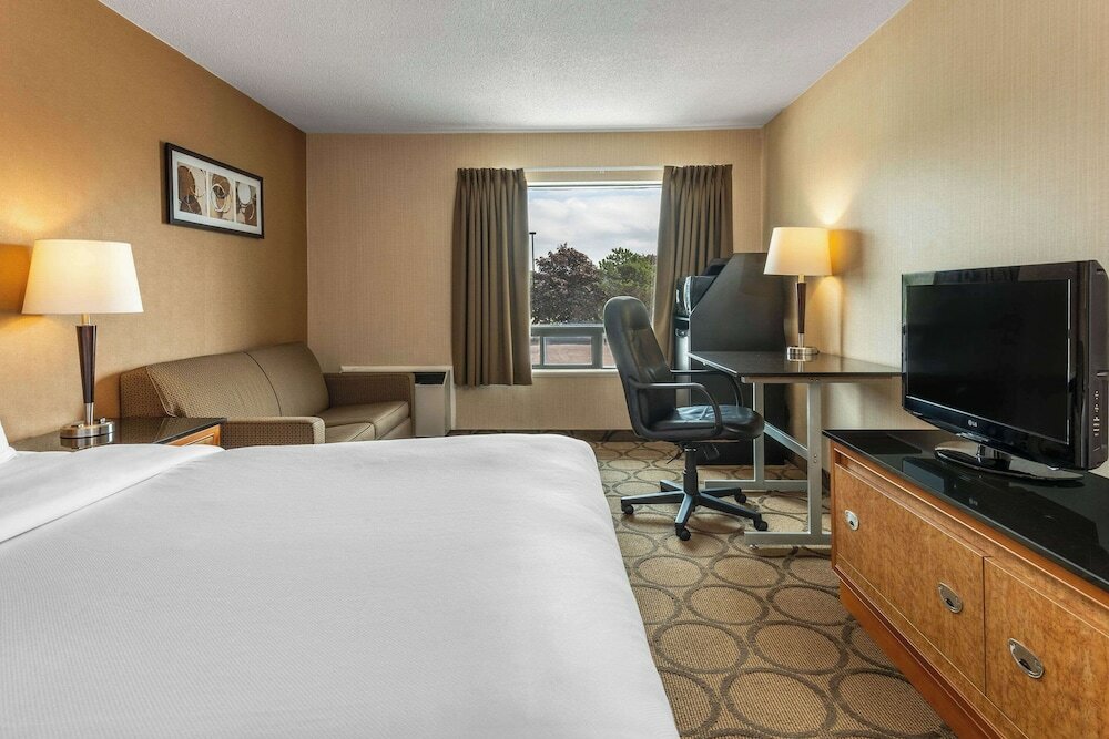 Фото Comfort Inn Pickering