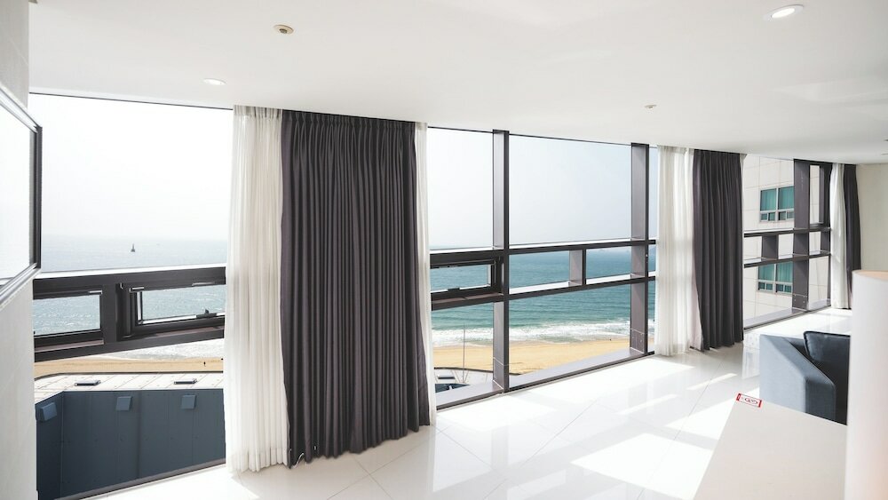 Фото Sunset Business Hotel