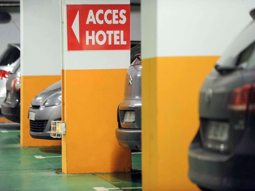 Фото Mercure Nantes Centre Gare