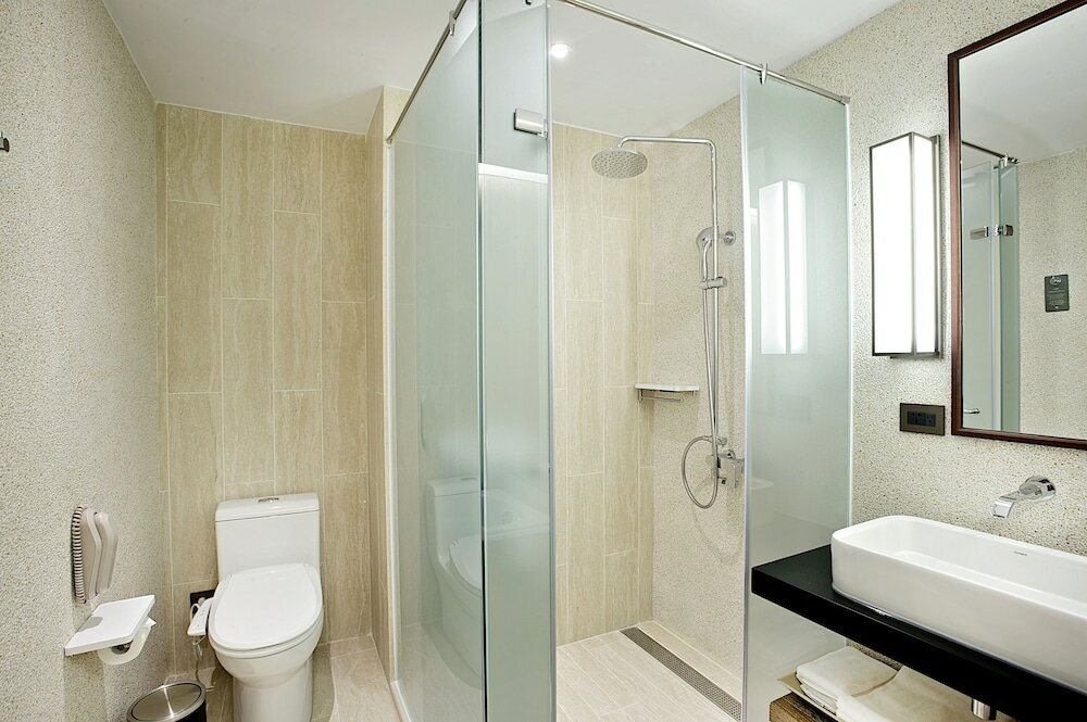 Фото The Gaya Hotel