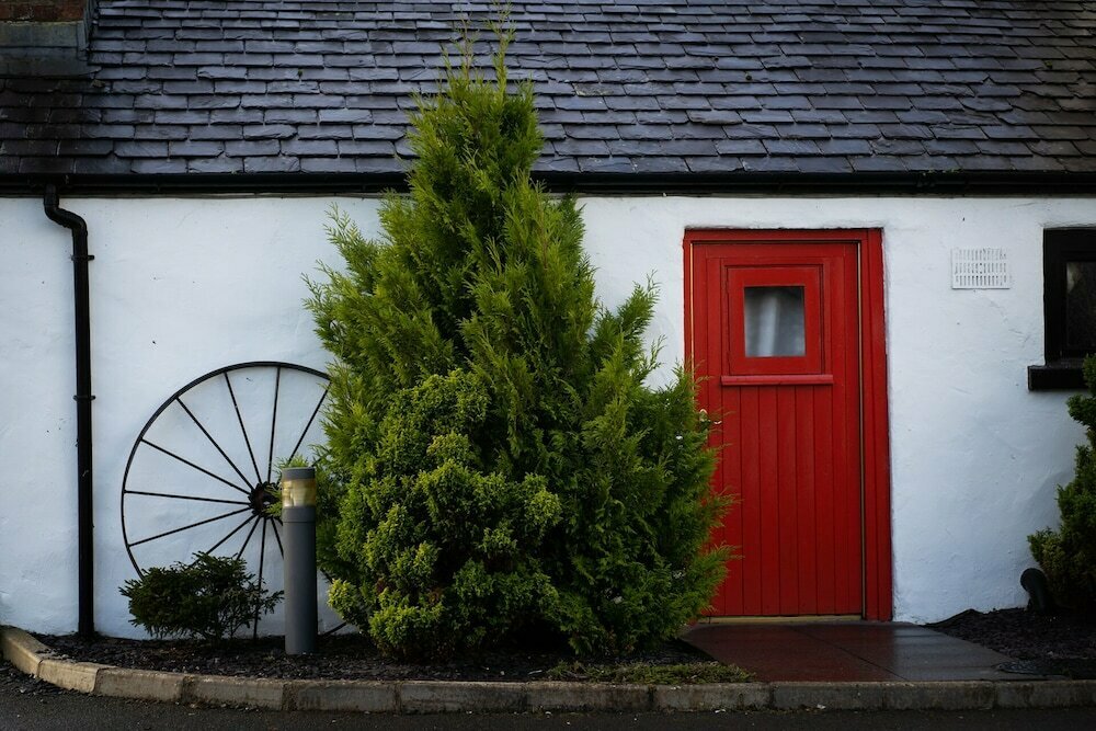 Hotel Ballyrobin Hotel, County Antrim, photo