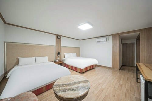 Гостиница Olympic Hotel в Миряне