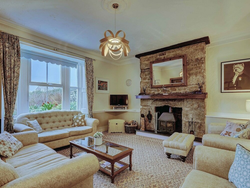 Фото Bosavern House