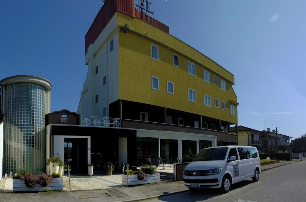 Фото Hotel Ambra