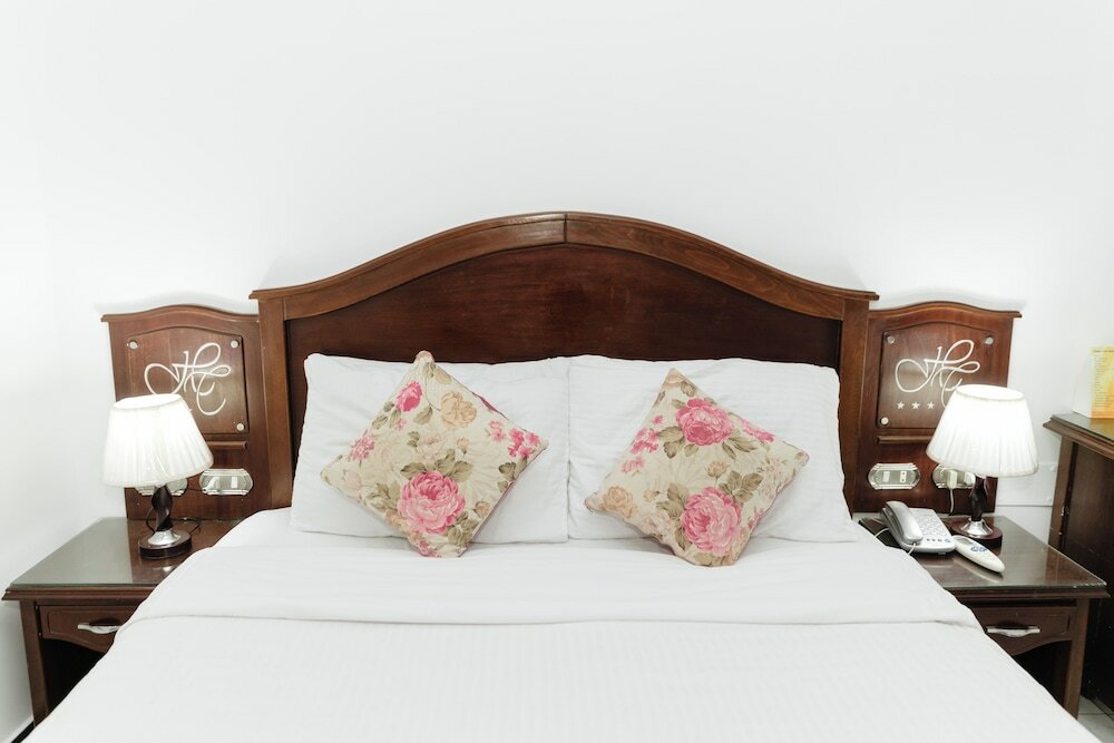 Фото Happy City Hotel