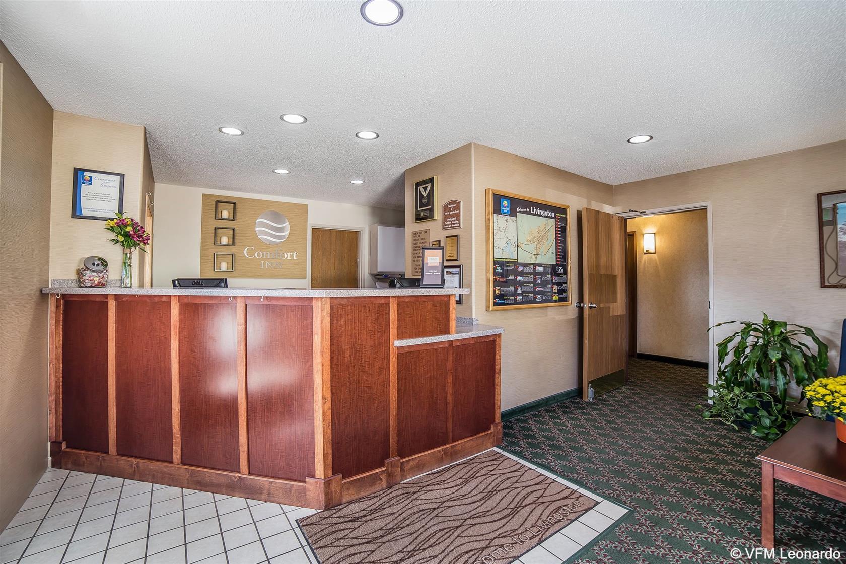 Фото Yellowstone River Inn & Suites