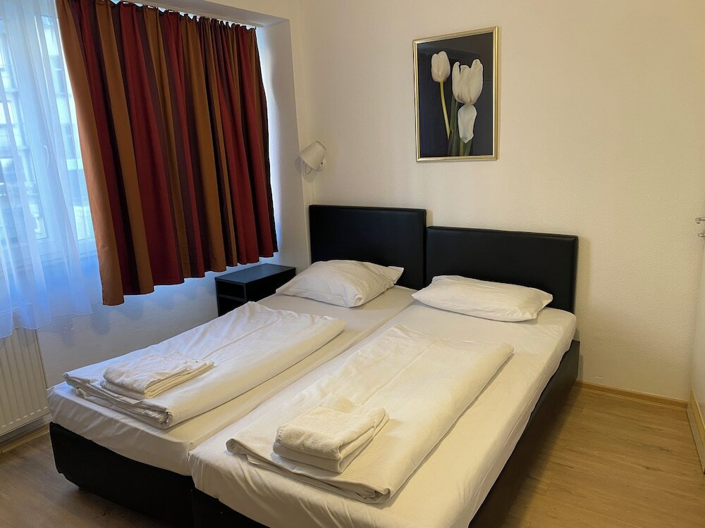 Фото Pension Alpha Frankfurt City