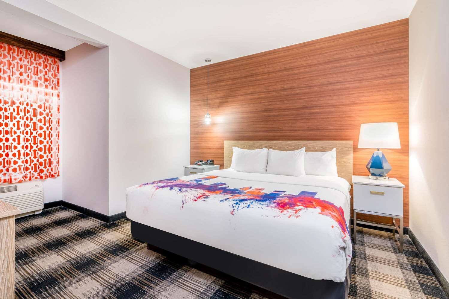 Фото La Quinta Inn & Suites by Wyndham Oklahoma City Airport