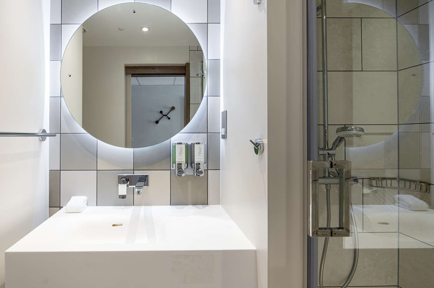 Фото Hampton by Hilton High Wycombe