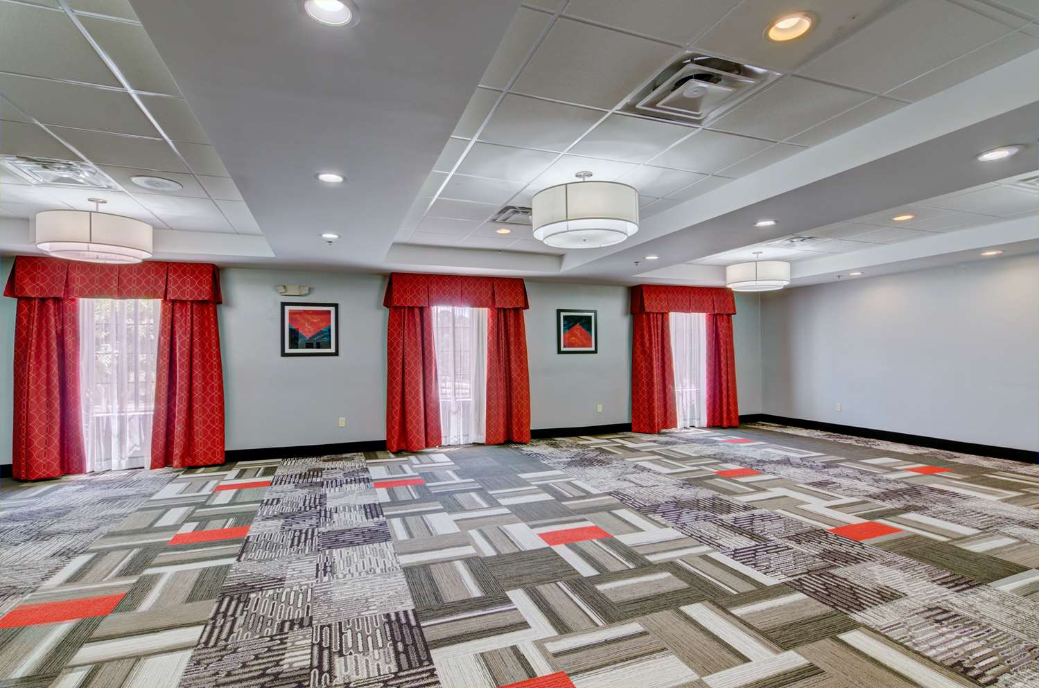 Фото Hampton Inn Salem, Va