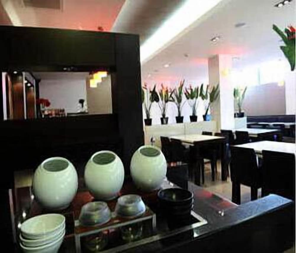 Фото Hotel Cubix