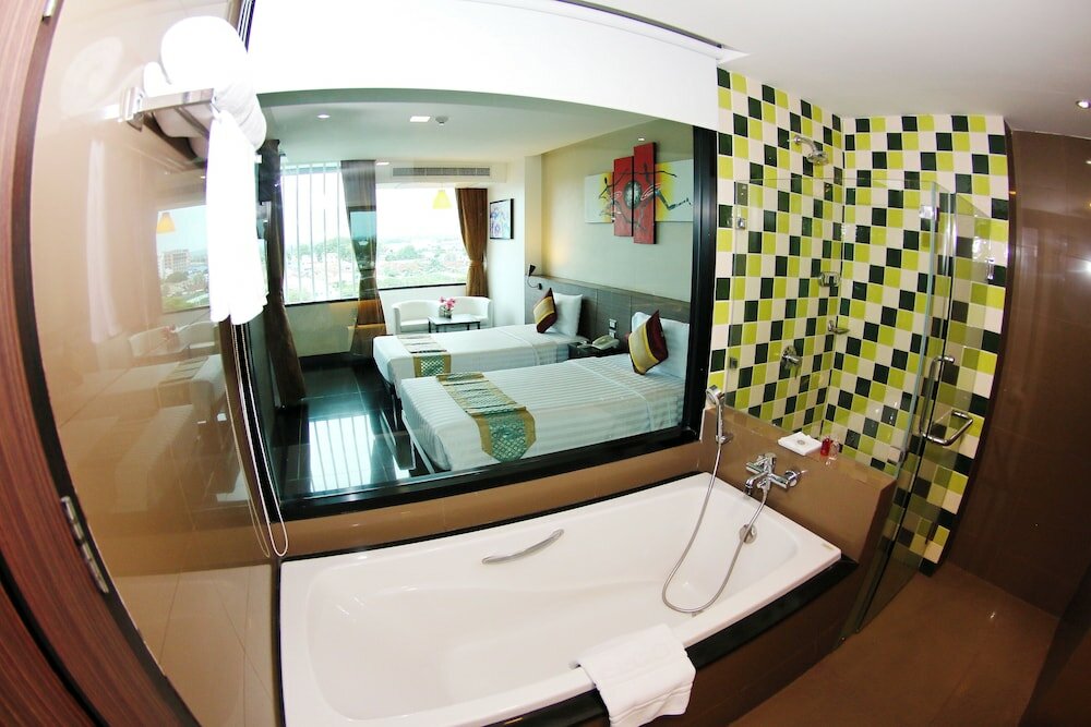 Фото Lakkhana Poolside Resort