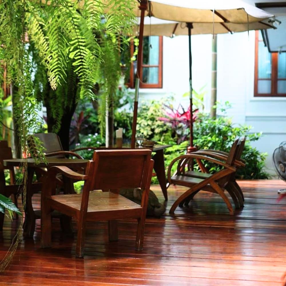 Фото Rich Garden House Hotel