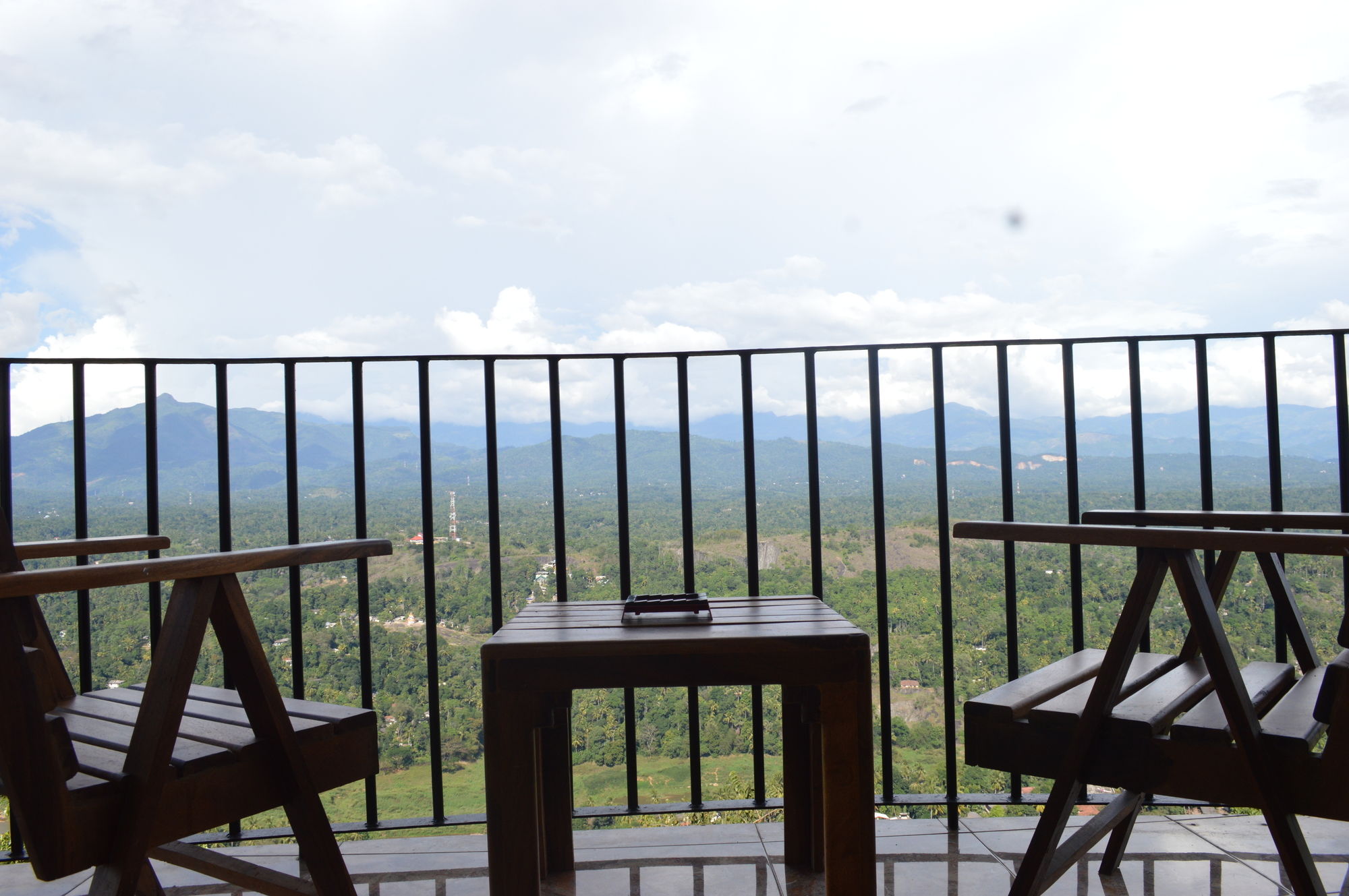 Фото Ceyloni Panorama Resort