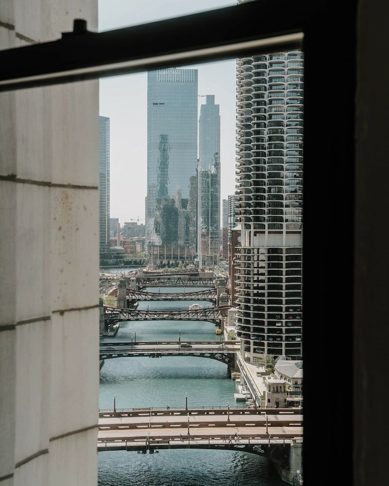 Фото Club Quarters Hotel, Wacker at Michigan, Chicago