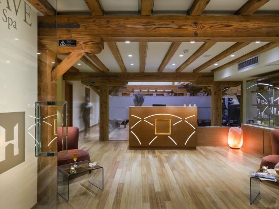 Фото Hydrama Grand Hotel