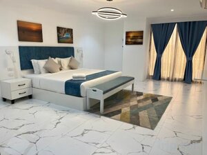 Гостиница Hotel 88th Avenue