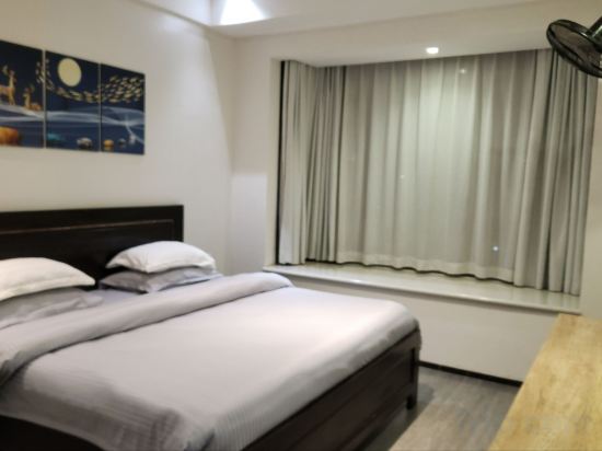 Фото Elizabeth Golf Apartment