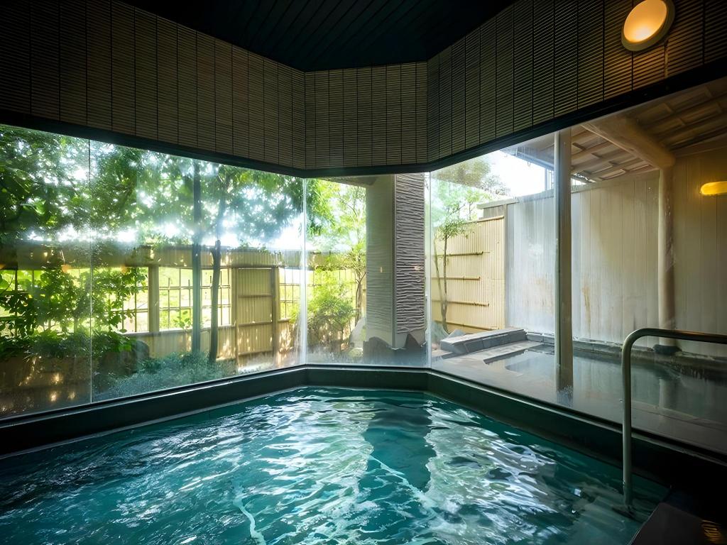 Фото Katayamazu Onsen Kanoya Korakuen