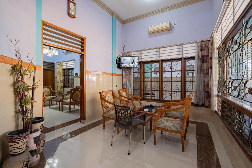 Фото RedDoorz Syariah near Alun Alun Bojonegoro