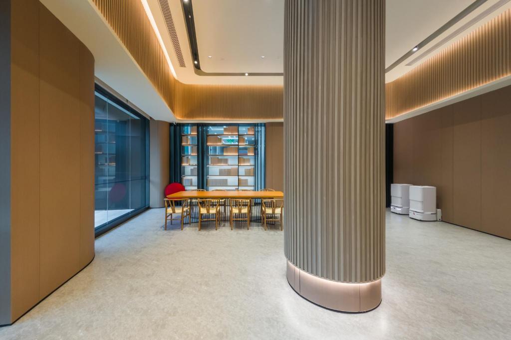 Фото Vienna Chongqing Yuanjiagang Subway Station Branch