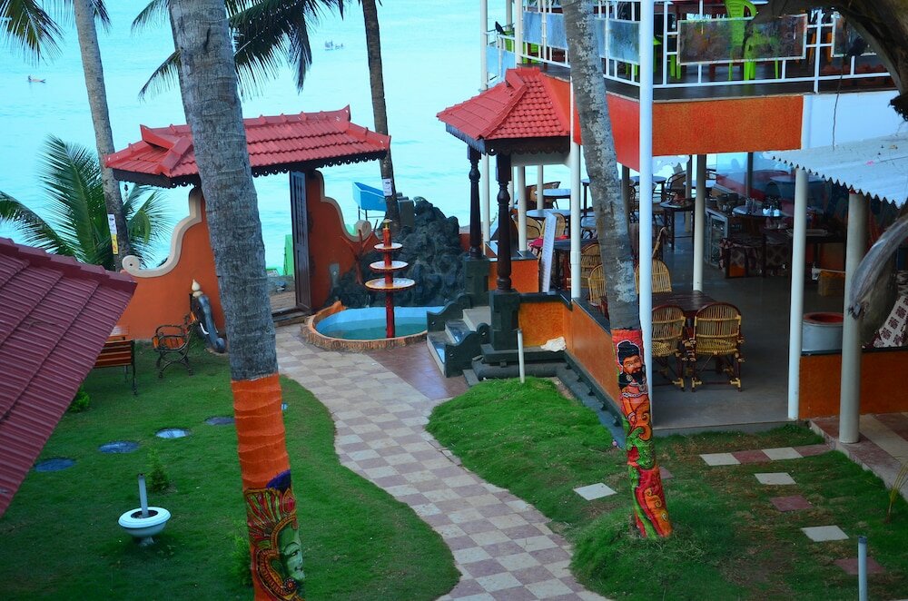 Фото Black Beach Resort