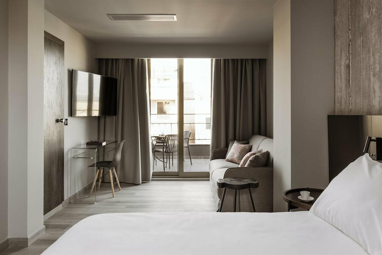 Фото The Alassia Hotel