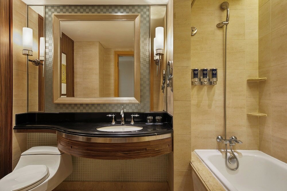Фото Four Points by Sheraton Shenzhen
