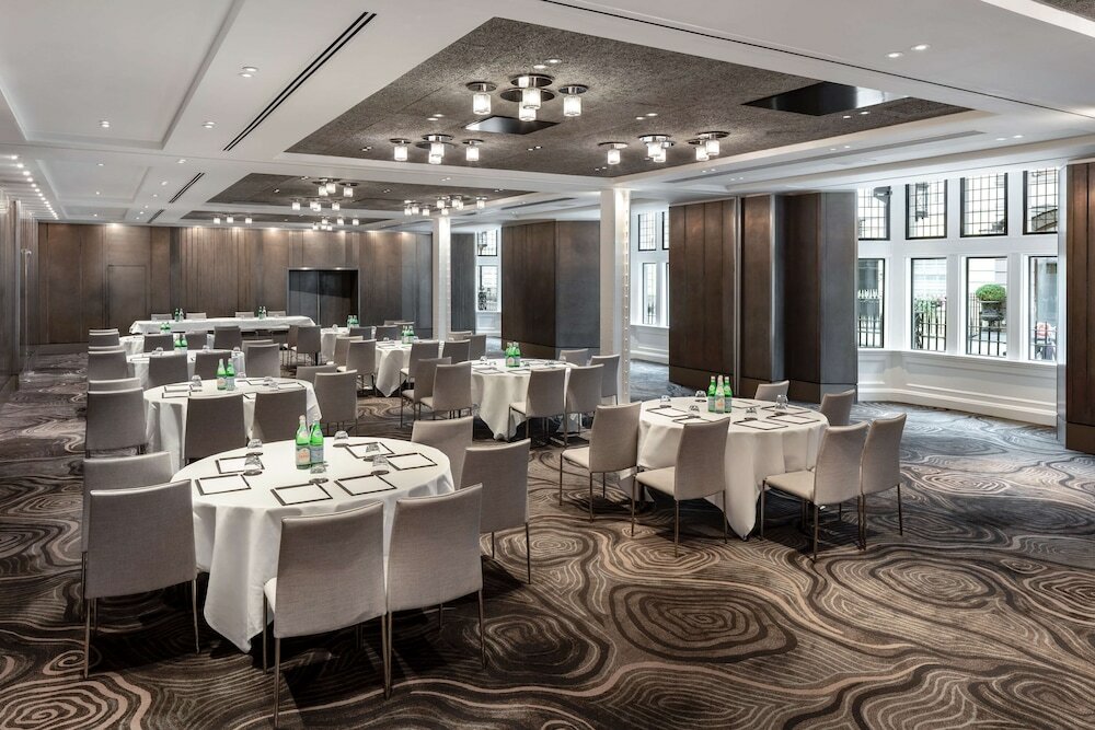 Фото Radisson Blu Edwardian Bloomsbury Street Hotel, London