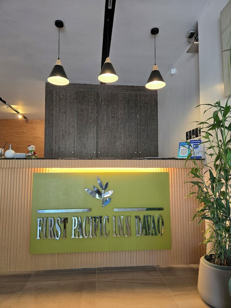 Фото First Pacific Inn