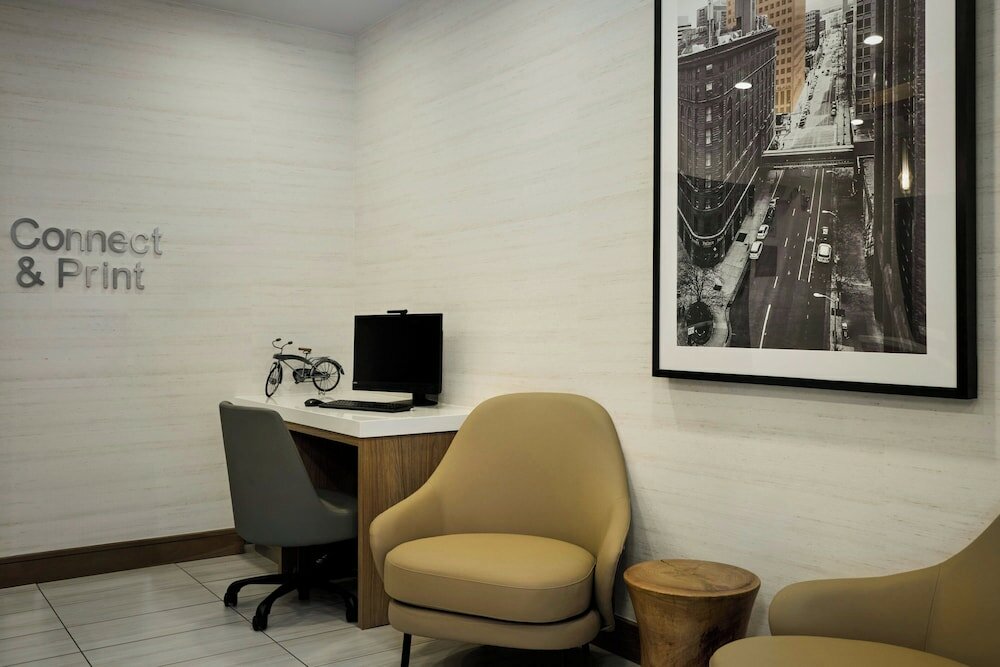 Фото Fairfield Inn & Suites by Marriott Denver Downtown