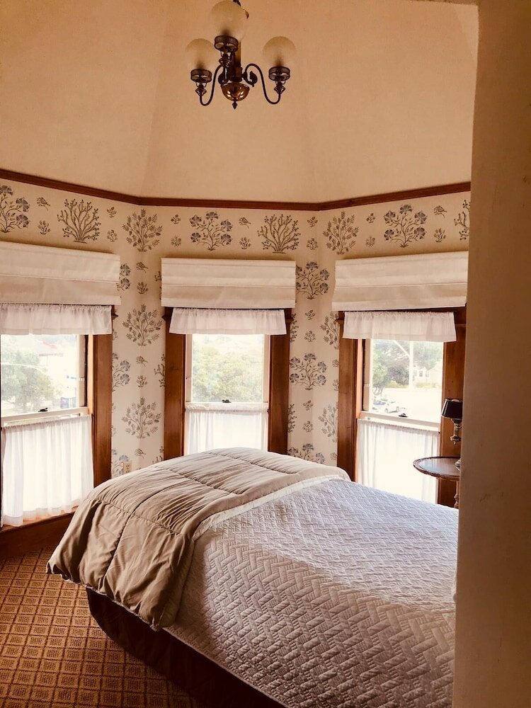 Фото Pacific Grove Inn