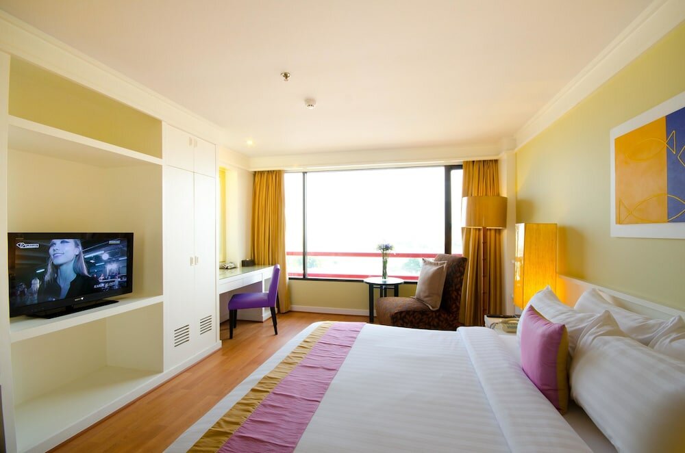 Фото Tongtara Riverview Hotel