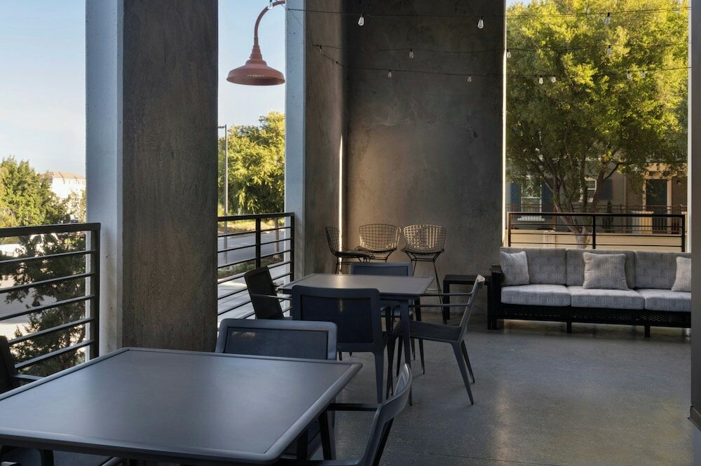 Фото Courtyard by Marriott Redwood City