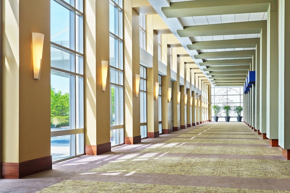 Фото The Westin Chicago Lombard