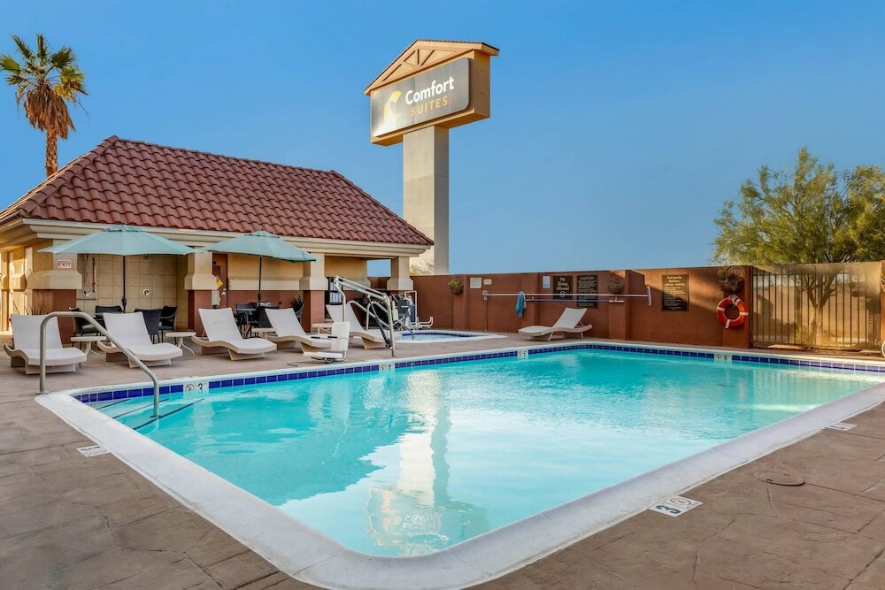 Фото Comfort Suites Barstow near I-15