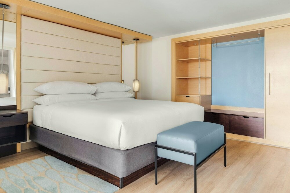Фото Boca Raton Marriott at Boca Center