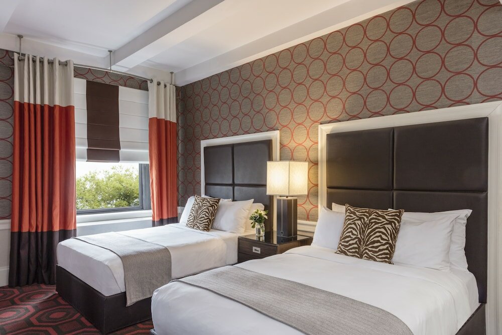 Фото The Empire Hotel