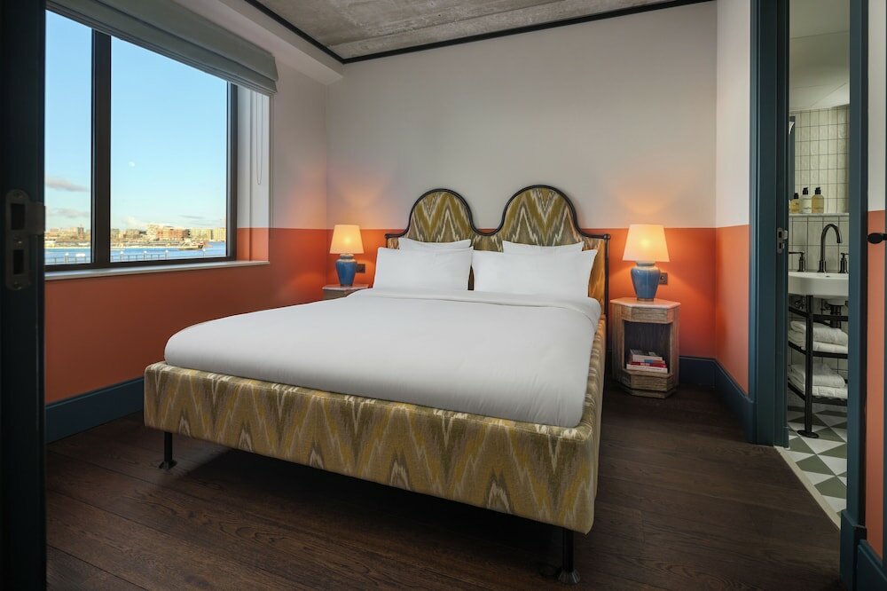 Фото The July - Boat & Co