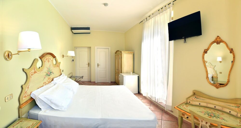 Фото Sourire Hotel