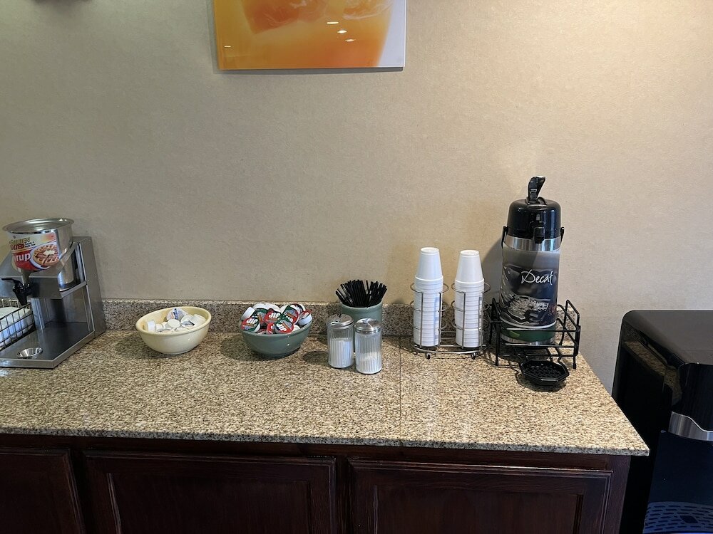 Фото Americas Best Value Inn Pharr