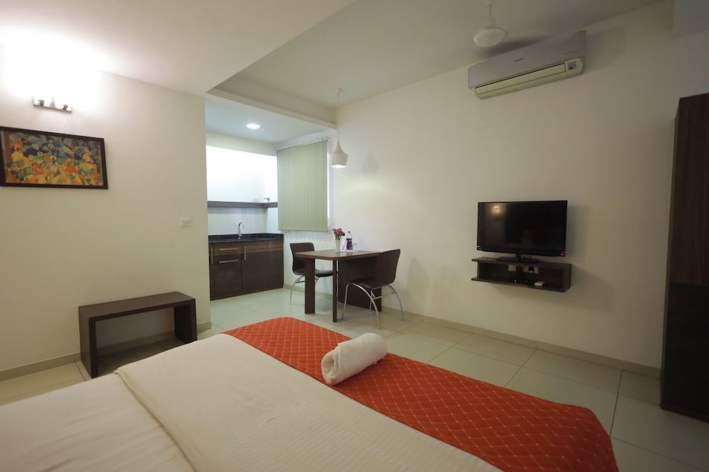 Фото Ixora Suites