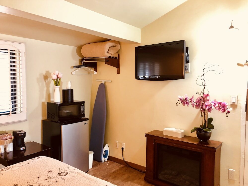 Фото Carmel Resort Inn