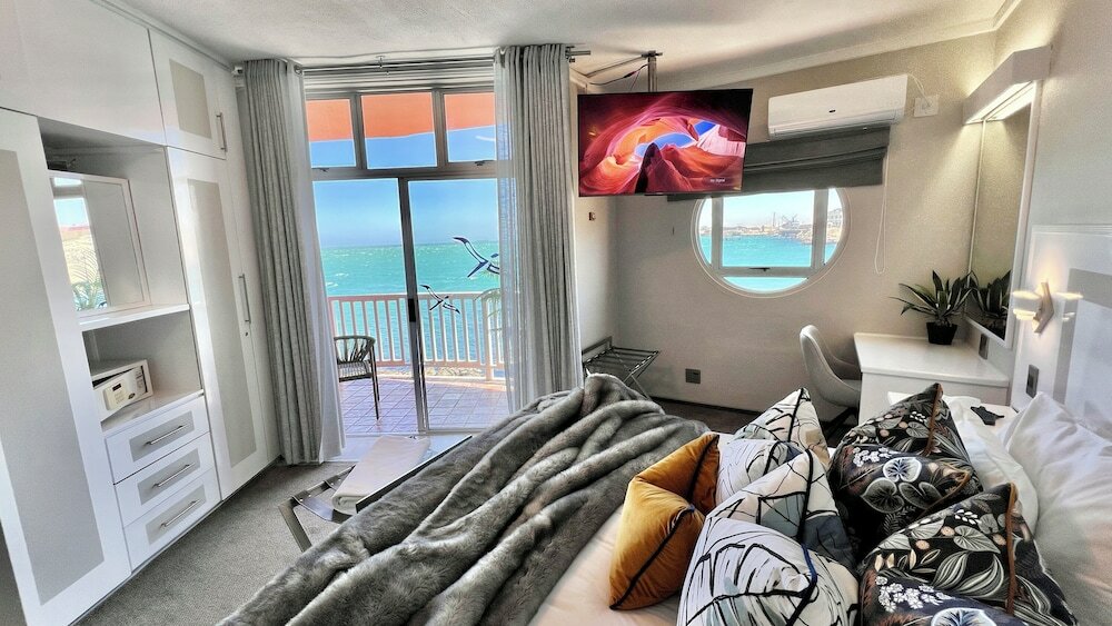 Фото Lüderitz Nest Hotel
