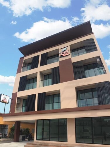 Гостиница Louis' Runway View Hotel на Пхукете